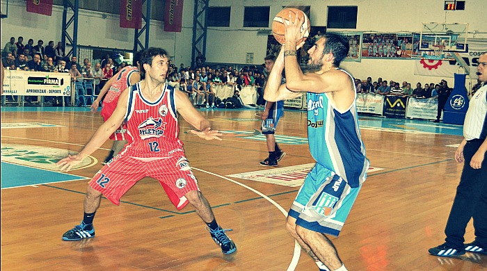 ARGENTINO TRICAMPEON El mejor. Jorge Banegas sobresalio con 28 anotaciones