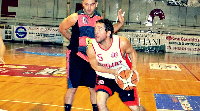 BrillÃ³ el Pato. Fernando Crespi anotÃ³ 30 puntos.