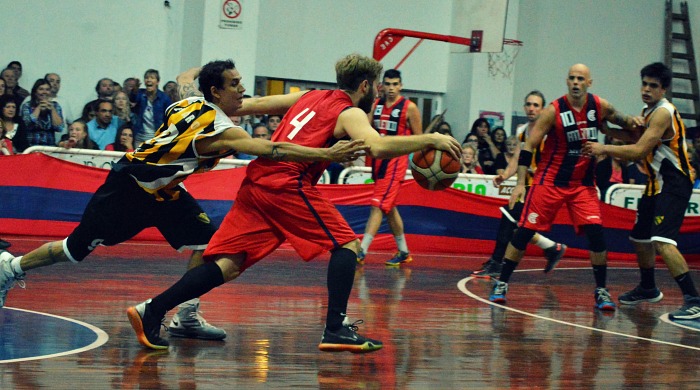 ATLETICO ELORTONDO-PEÑAROL MALVICCI FERNANDO CADILLAC PATRICIO 18-3-2