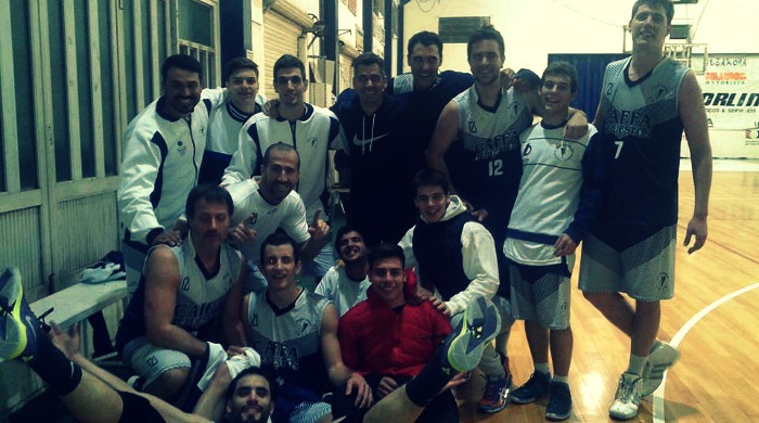 Nuevo festejo. El 'Tren Blanco' y su segundo triunfo.