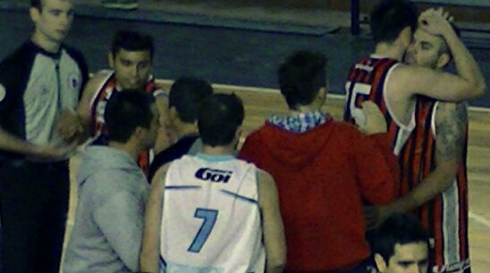 Foto: Gentileza FM Dalen | Ganó el Rojo. El destejo. 