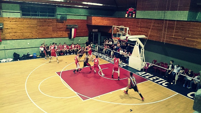 SE LESIONO EL ARBITRO DIEGO BAEZ