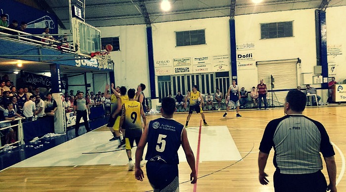 Tiempo de revancha. Sportsman y Peñarol, ahora en Elortondo.